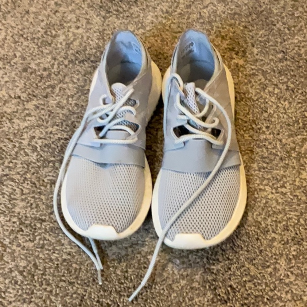 Adidas tubular size 7.5